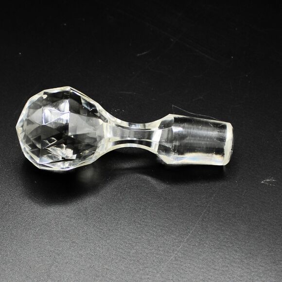 Elegant Vintage Crystal Czechoslovakia Cut Glass Whiskey Decanter Glass Stopper - Picture 6 of 6